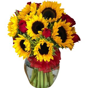 Florero con girasoles y rosas